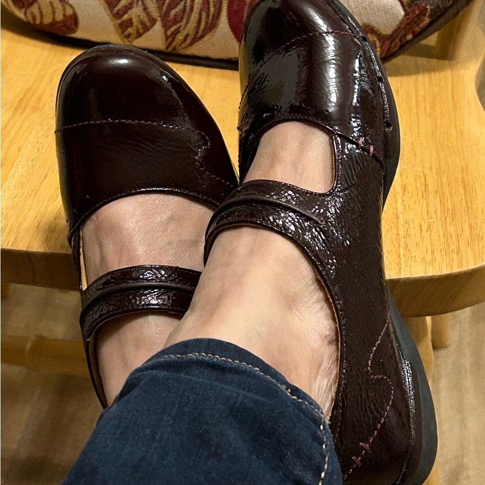 Clarkes artisan mary janes sz 7